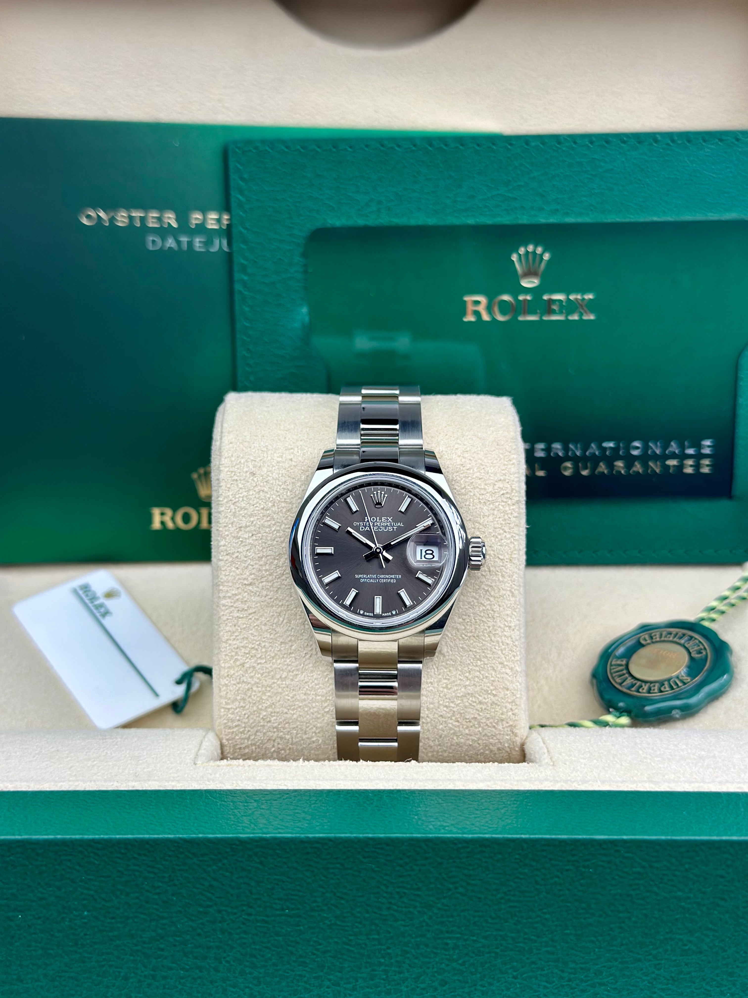 Rolex Oyster Perpetual 39 (114300)